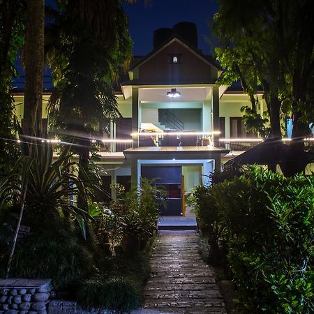 Yeti Guest House Pokhara Eksteriør billede