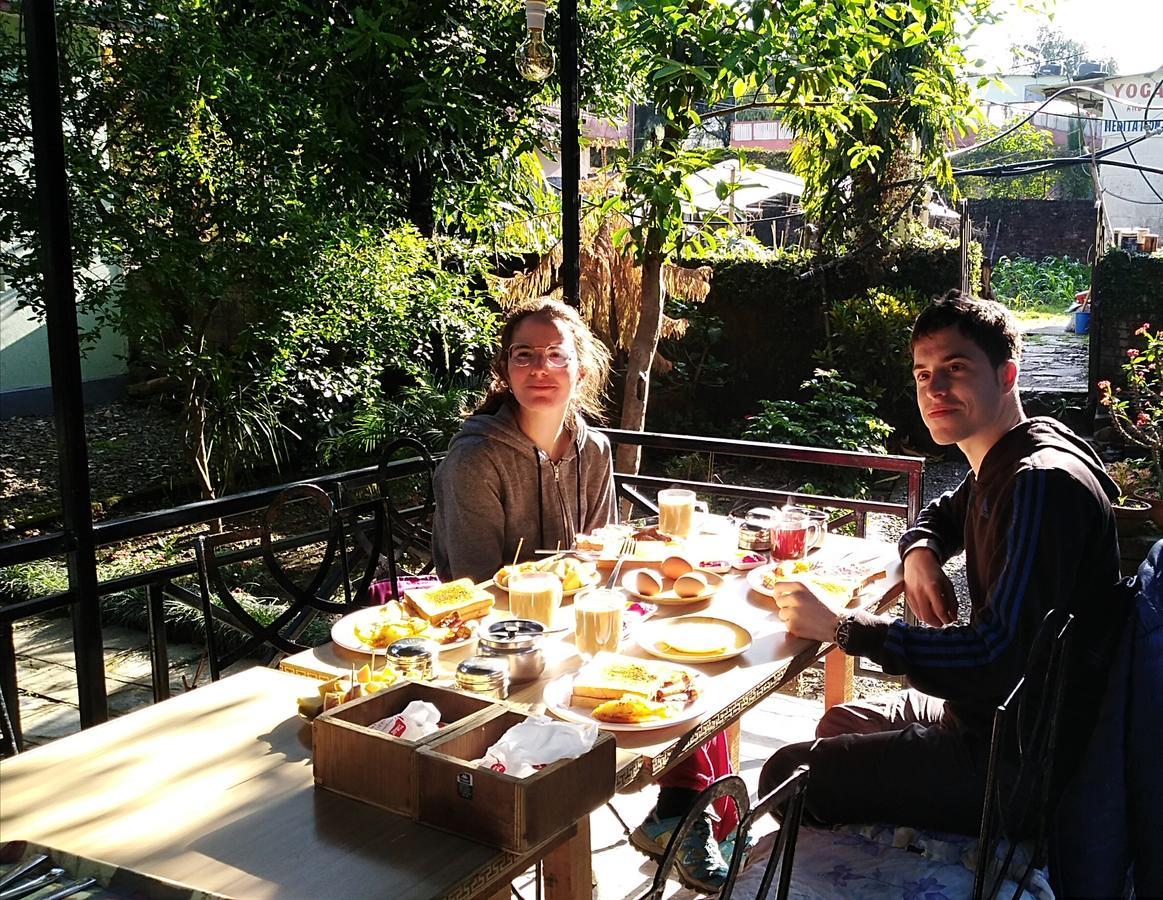 Yeti Guest House Pokhara Eksteriør billede